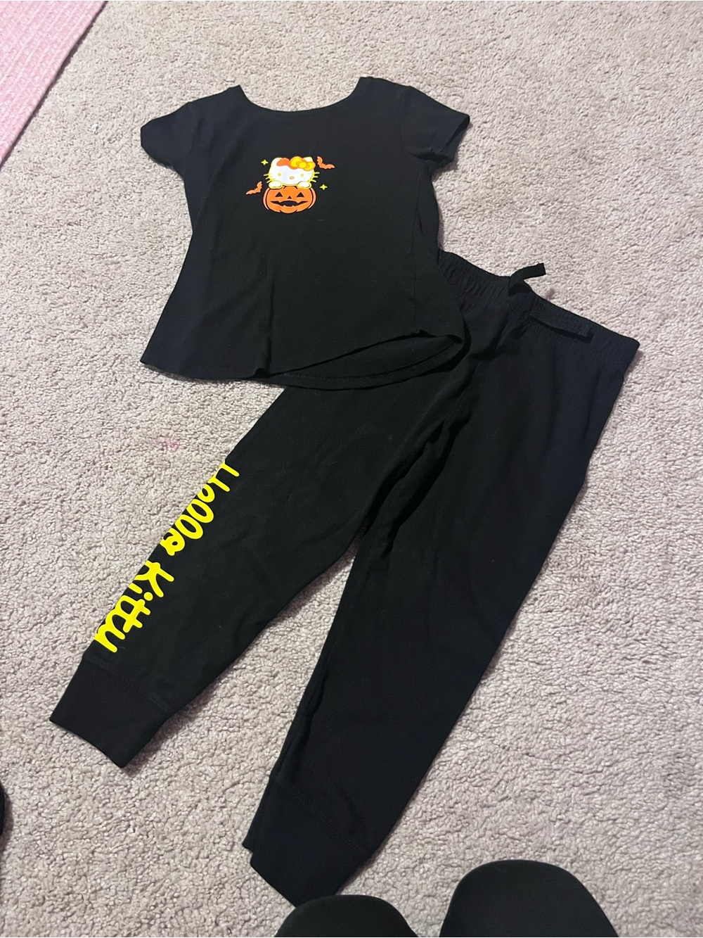 Black hello kitty Halloween Pumpkin Set with Yellow Accent